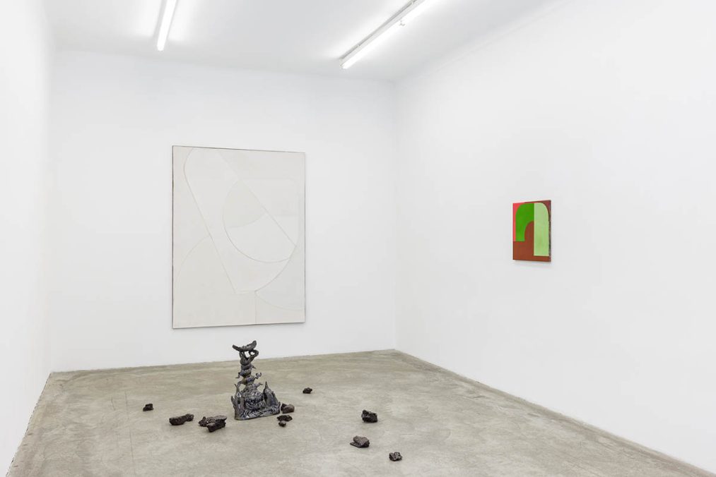 Gruppenausstellung Characters mit Arbeiten von Igor Blomberg Tranaeus, Adriana Czernin, Svenja Deininger, Lukas Kaufmann, Tania Pérez Córdova, Chin Tsao und Sharon Ya'ari.