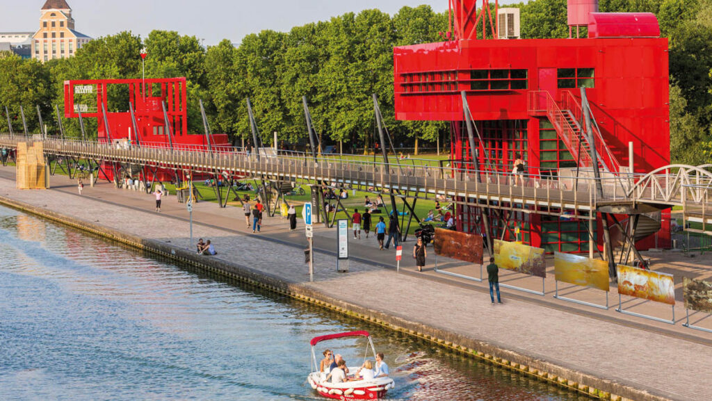 Developments - Parc de la Villette, Paris. Courtesy of the Artist