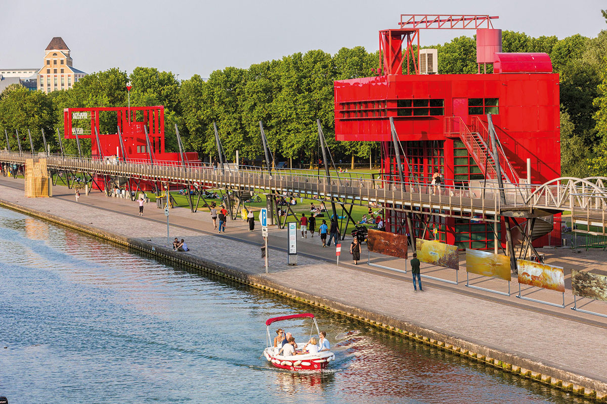 Developments - Parc de la Villette, Paris. Courtesy of the Artist