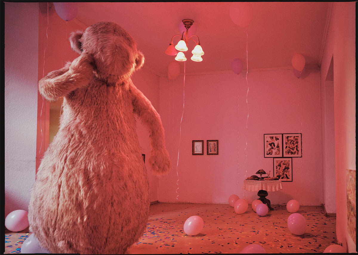No body. Exhibition and accompanying events
