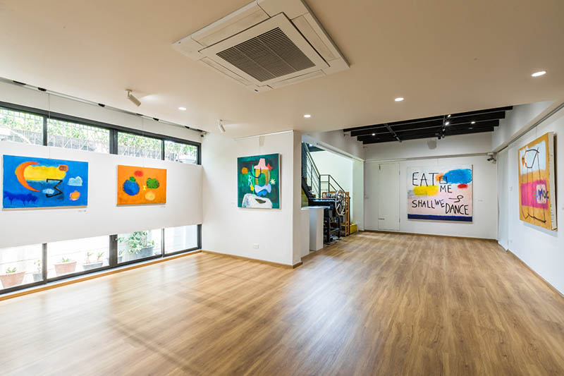 Exhibition view. Aimi Kaiya – CAT's Kaleidoscope at the KICH Gallery in Bangkok