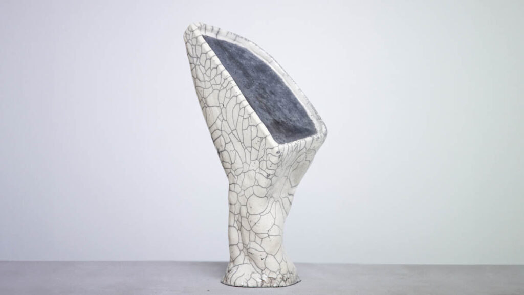 Extended Wing, 2023, Raku ceramic, 40x40x 20 cm by Alessandro Albrecht