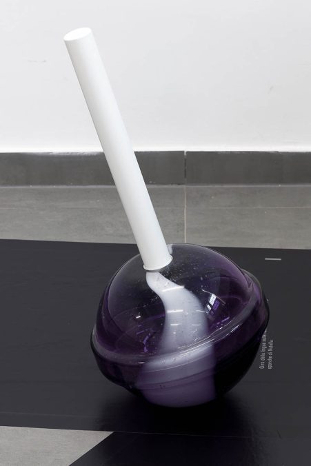 Thomas Liu Le Lann, Training Part 2: Love Poison, 2021, Cane blown glass, wood, lacquer, metal, Unique, 57 x 30 x 28 cm.