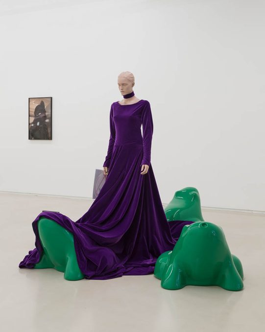 Anna-Sophie Berger Lady Wealth, 2022 velvet, cotton, thread, polyurethane, lacquer, paint, laminated paper, zip tie, frogs (Hester & Eldridge) 72h x 92w x 94d in 182.88h x 233.68w x 238.76d cm Bas-2022-334