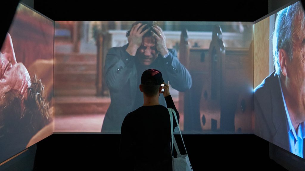 APOLOGIZING MEN Julia Niemann & Leonie Seibold