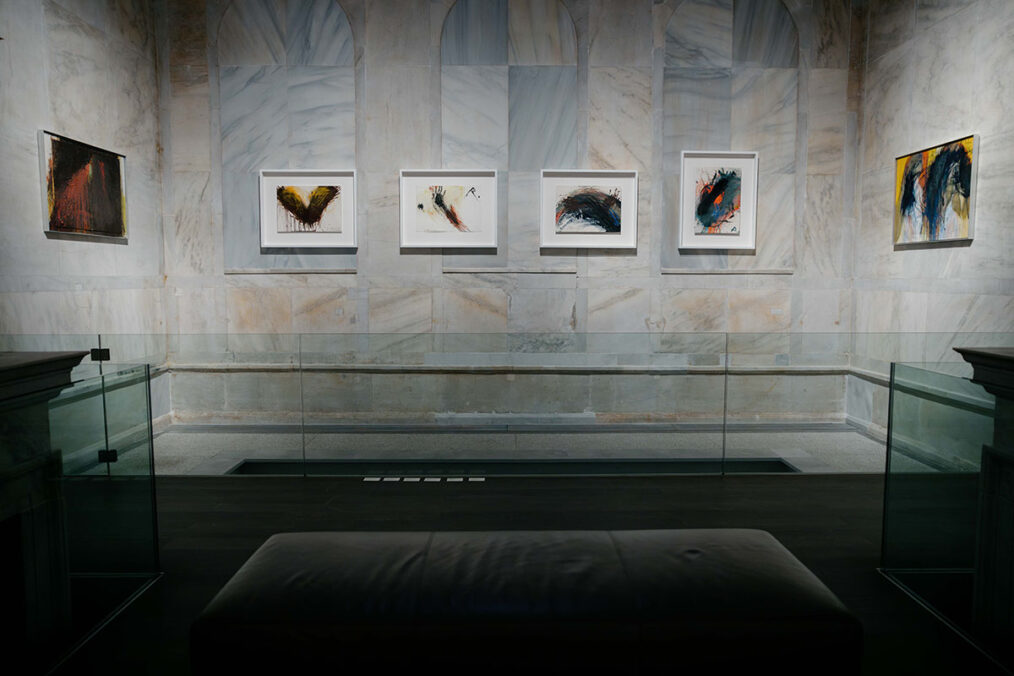 Ausstellungsansicht: Arnulf Rainer & Art Brut, Arnulf Rainer Museum. Foto: Cedrick Kollerics