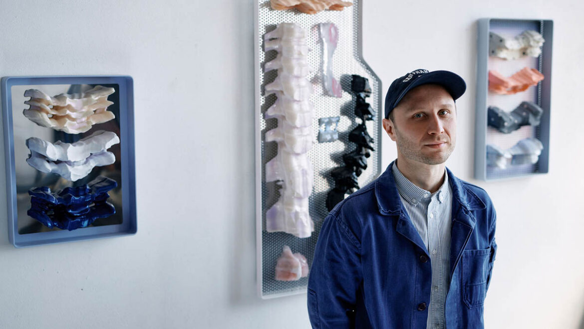 Ausstellung. Self Healing Process