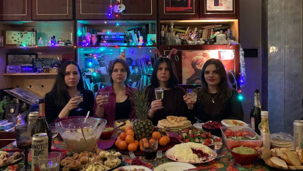 BIOROBOTY 019 at the table. All ready to be productive and underrated. New Year Eve 2020.