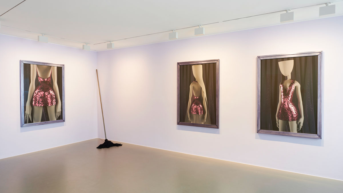 Les Nouveaux Riches Magazine – Bunny Rogers. Ms Agony
