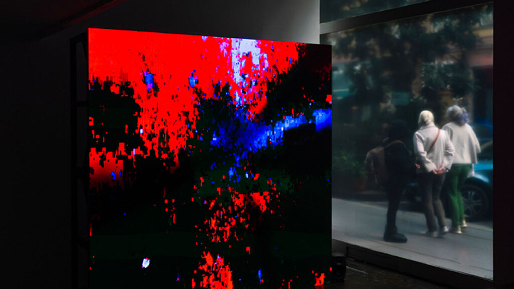 Ausstellungsansicht: Closed Eyes Cinema, discotec Wien, 2026. Foto: Tina Kult