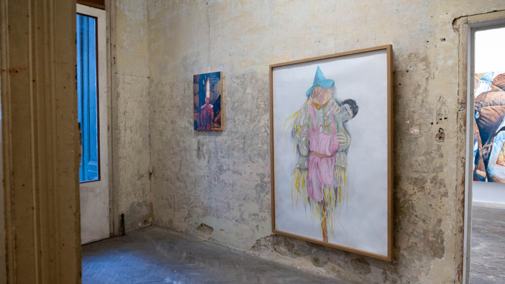 Ausstellungsansicht. Emma Kling & Leo Lunger – DOG EARS. Foto: Courtesy by the artist