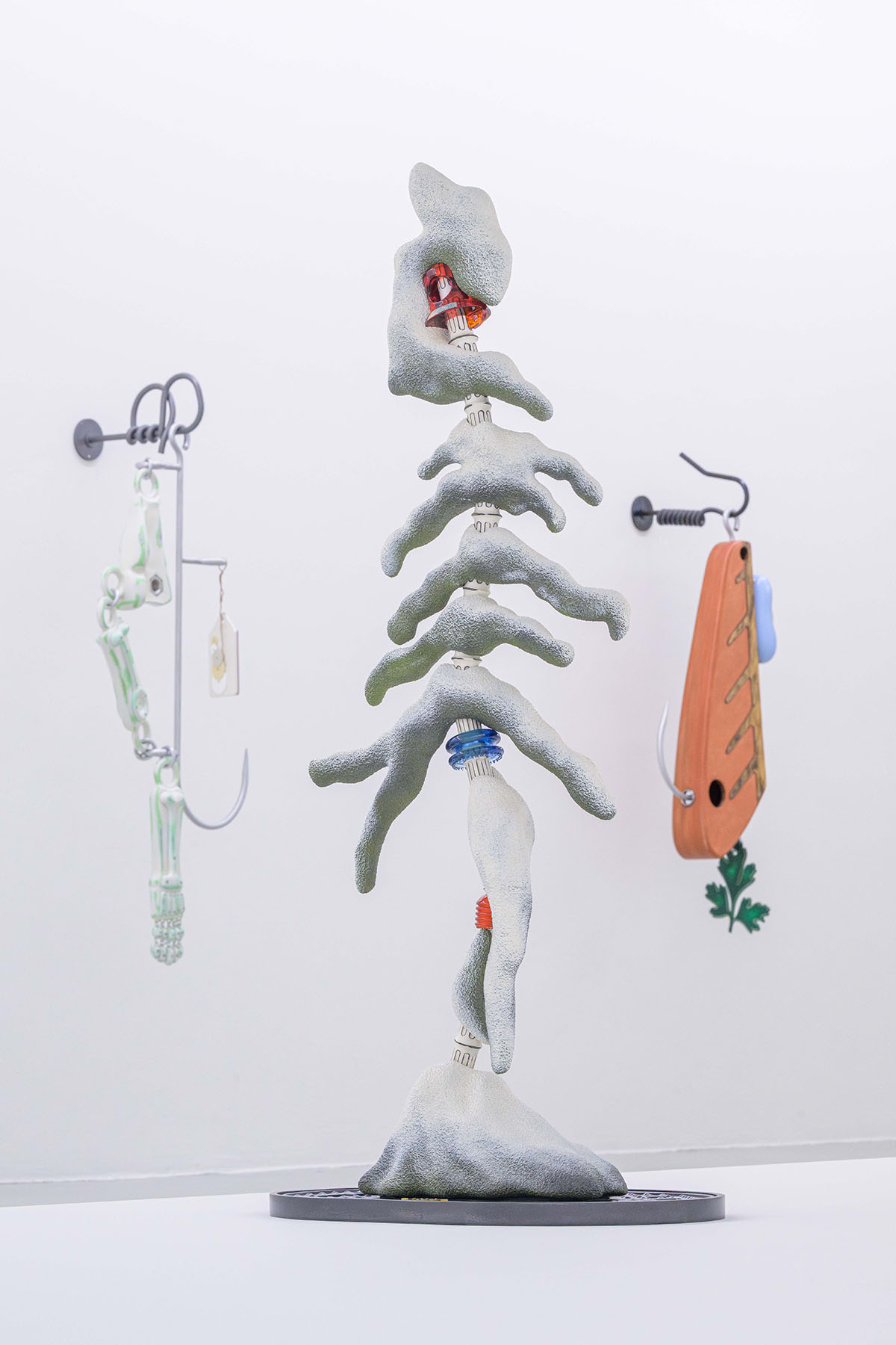 Magali Reus, Salt, installation view, Kunstverein Freiburg, 2026, photo: Marc Doradzillo, courtesy of the artist, The Approach, London; Tanya Bonakdar Gallery, New York; Galerie Greta Meert, Brussels; Galerie Mai36, Zurich