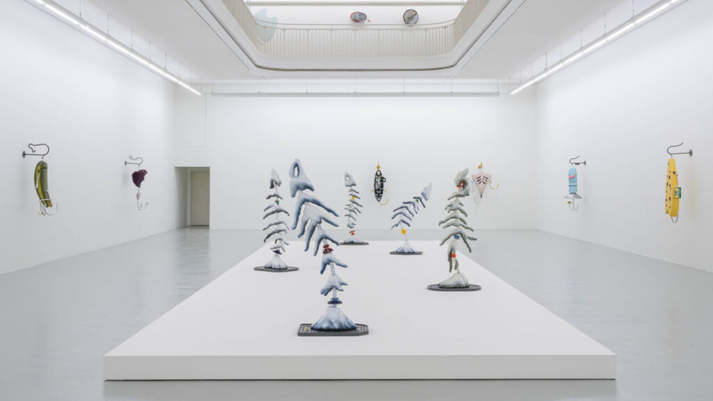 Magali Reus, Salt, installation view, Kunstverein Freiburg, 2026, photo: Marc Doradzillo, courtesy of the artist, The Approach, London; Tanya Bonakdar Gallery, New York; Galerie Greta Meert, Brussels; Galerie Mai36, Zurich