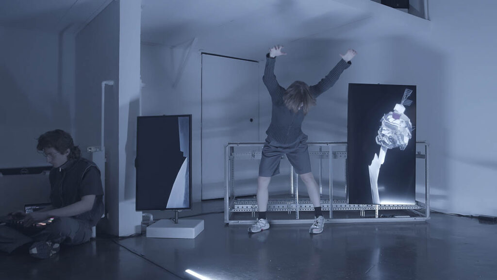 performance: warp-speed minnesang, discotec, Vienna, 2024