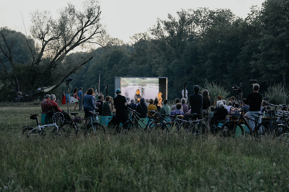 Stefanie Zoche & Claus Biegert, “Flussabwärts denken (Thinking Downstream)”, 2026, photo: Nuno Wong, Hilarija Ločmele / DAISY