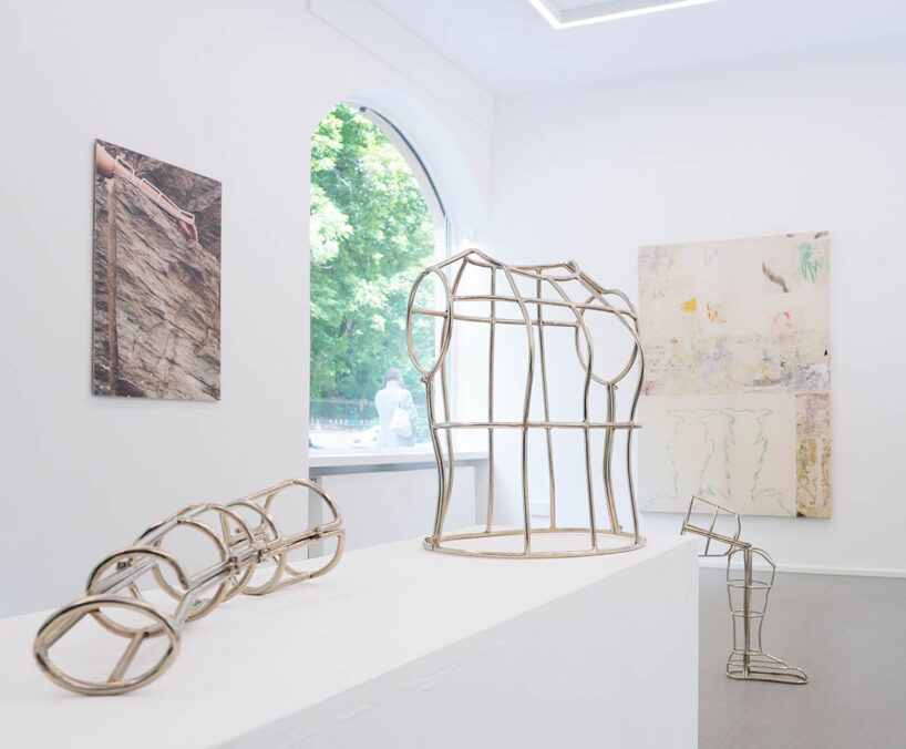 Exhibition view: Blerta Hashani, Nona Inescu, Tabata von der Lecht – FORENSIC LOGIC. Courtesy of the gallery