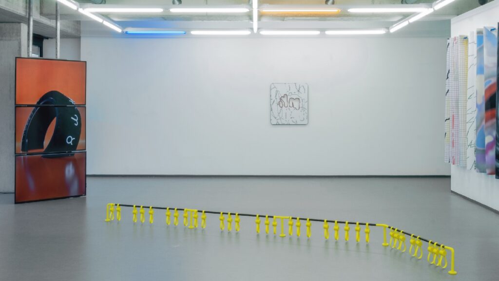 Francisco Valença Vaz, Nimm, was du kriegen kannst (Take What You Can Get), Exhibition View at eborangalerie, 2023.