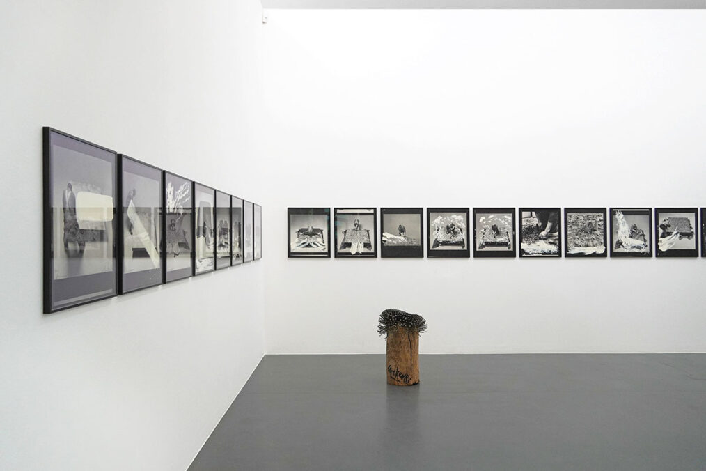 exhibition view: Günther Uecker, stage sculptures and figurines for Lohengrin, Bayreuth 1979 at Walter Storms Galerie, Munich 2025, © Walter Storms Galerie