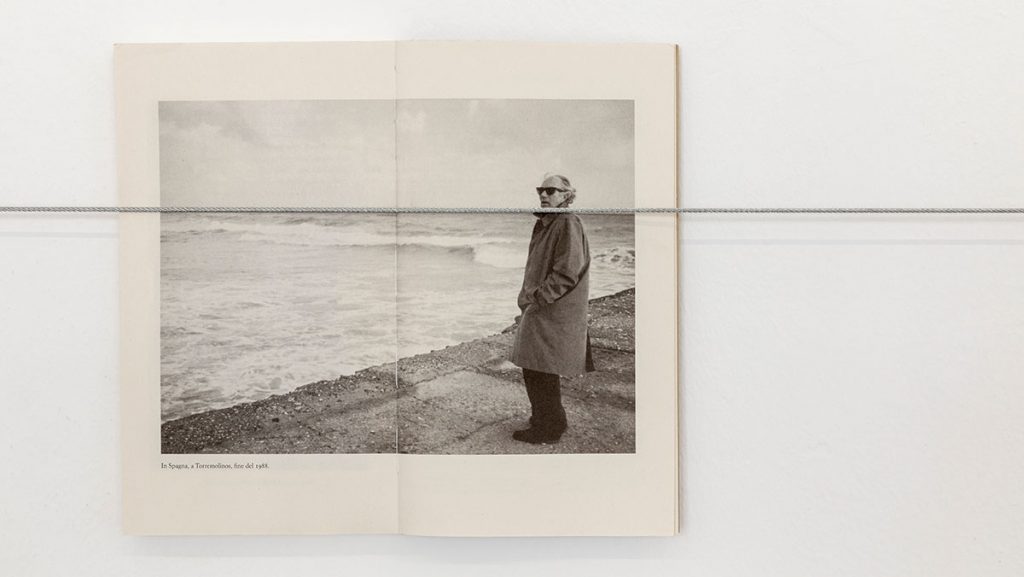 Francesco Arena, Terza mostra: tre cose, 2021, Installation view at Galleria Raffaella Cortese, Milano, Ph. Roberto Marossi