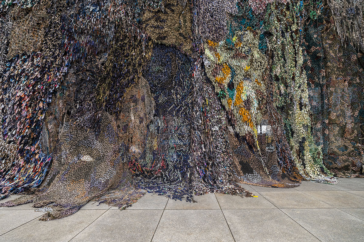 Fabian Knecht, Lachen ist verdächtig (Laughing Is Suspicious), since 2022; 60 × 10.5 m, nets and fabrics; Festival of Future Nows, Neue Nationalgalerie, Berlin, 2025 © Studio Fabian Knecht; Photographer: Christopher Häring