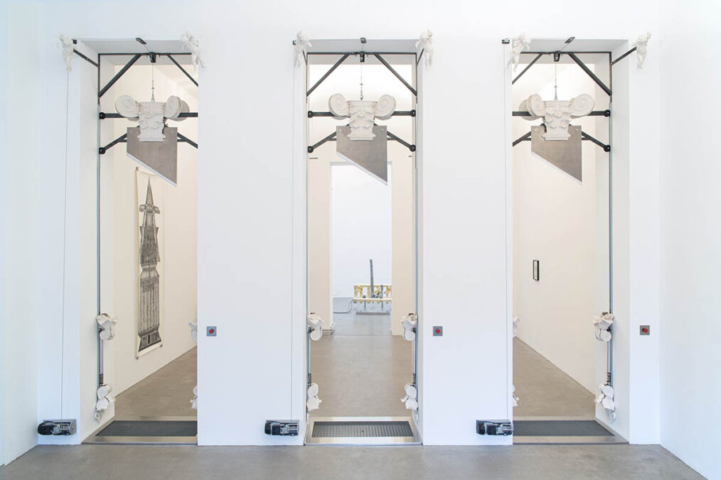 Ausstellungsansicht, SPECUALTIVE SPECULUM, Galerie Raum mit Licht, 2023. Foto: Jorit Aust