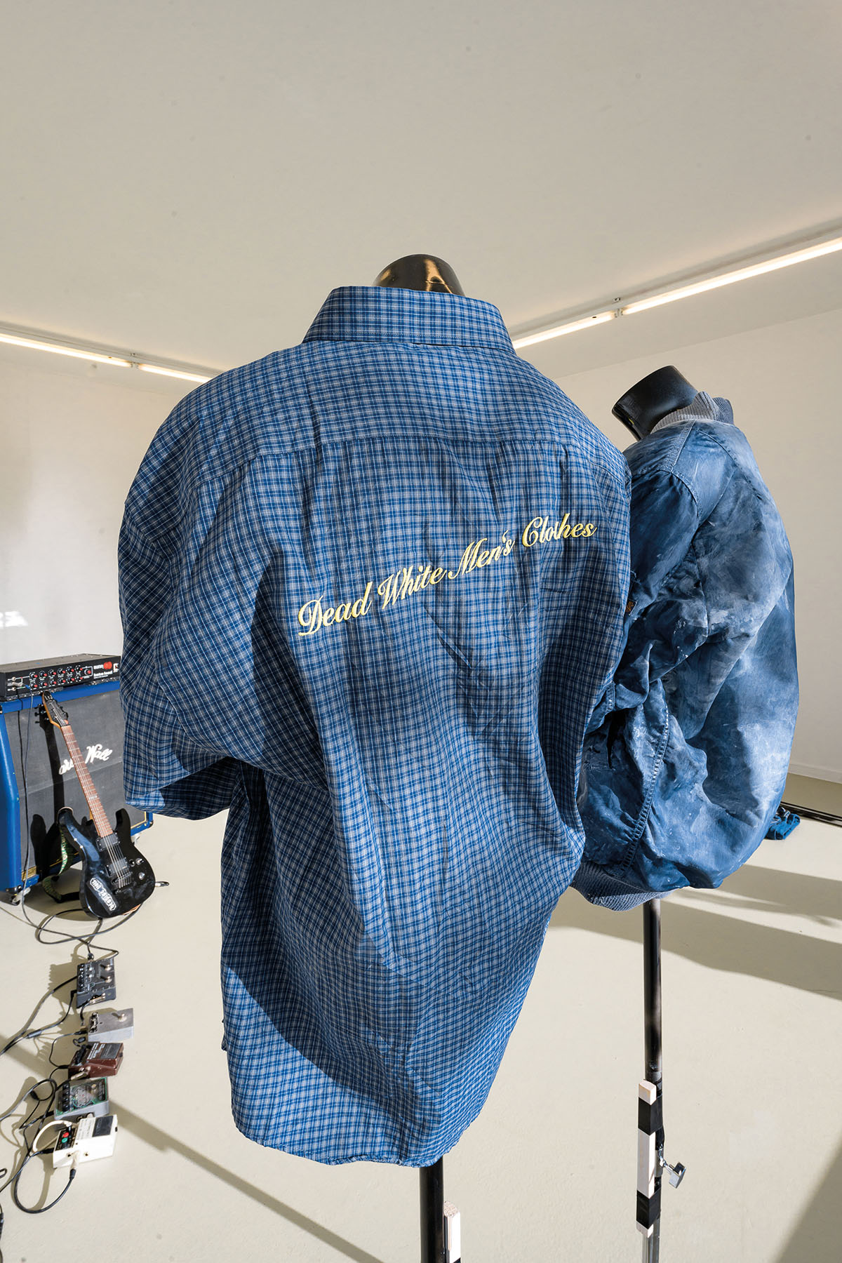 Installation view, MODE ARBEIT, Jojo Gronostay, Kunstraum Weikendorf, 2026. Photo: Joanna Pianka / Courtesy KOERNOE