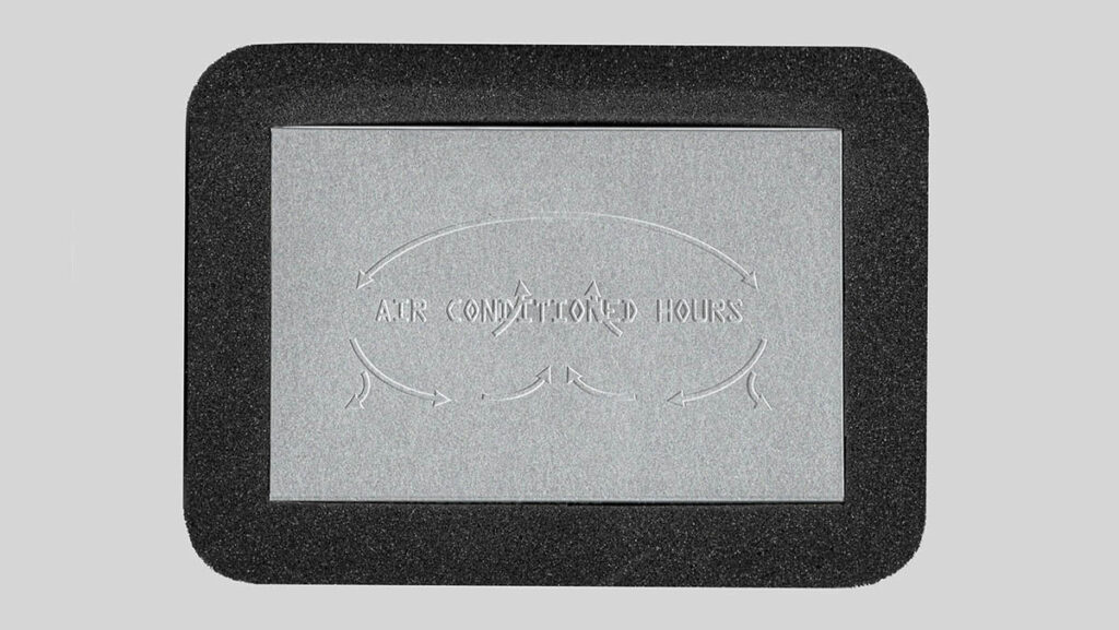 Ju Young Kim „Air Conditioned Hours“, 2025, Edition of 50. Courtesy of Edition Taube, Copyright of the artist Photo: Studio Ju Young Kim