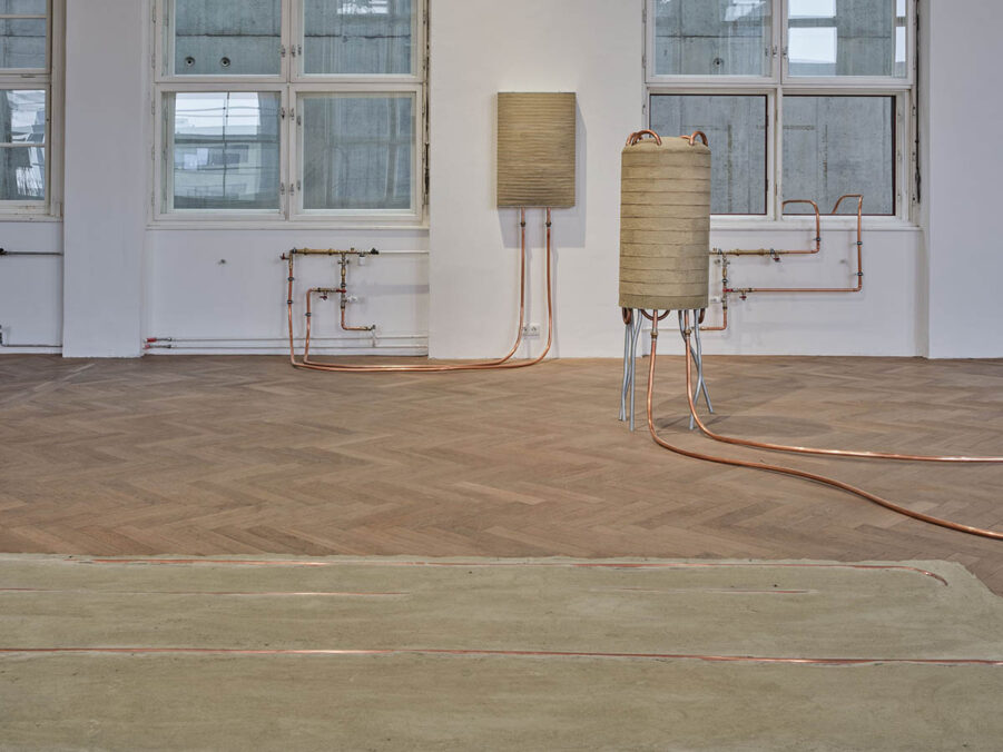 Exhibition view. Judith Fegerl – calorie. Photo: © Günter Richard Wett; courtesy of the artist and Galerie Hubert Winter