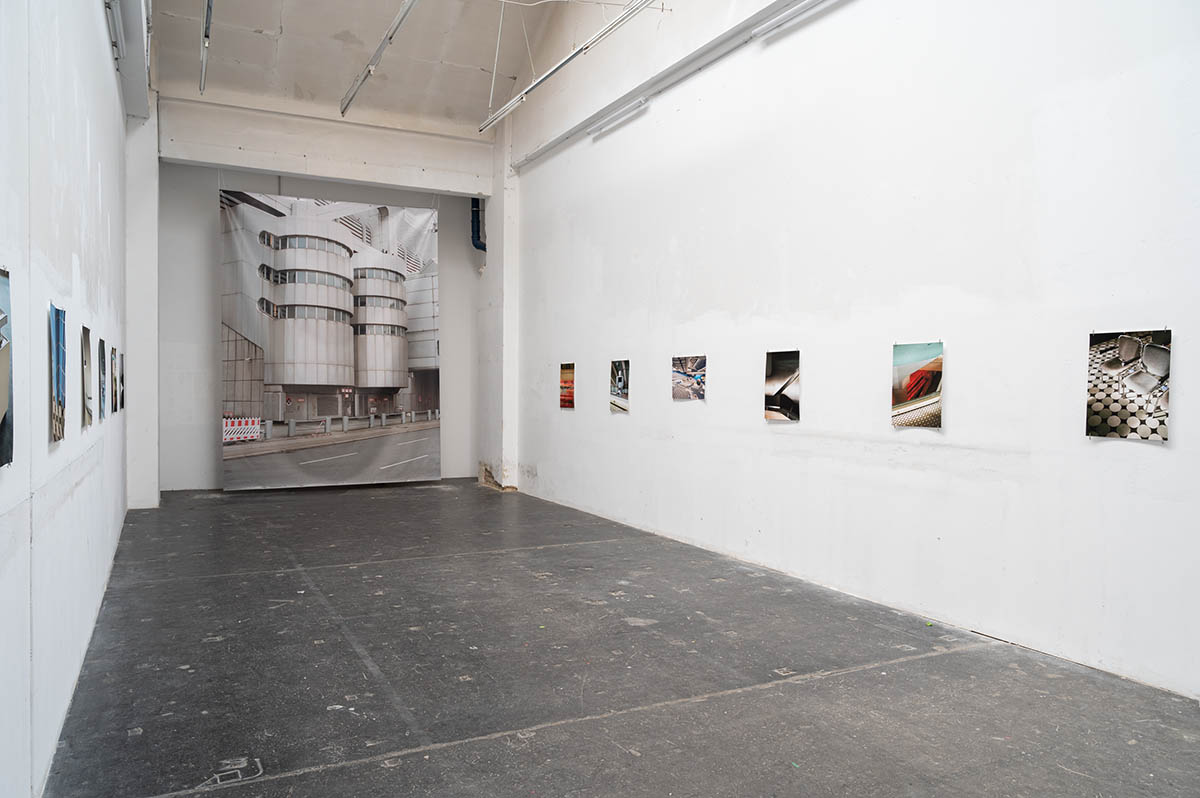 Ausstellungsansicht. INVISIBLE OBVIOUS kuratiert von Vera Grillmaier & Clara Grillmaier