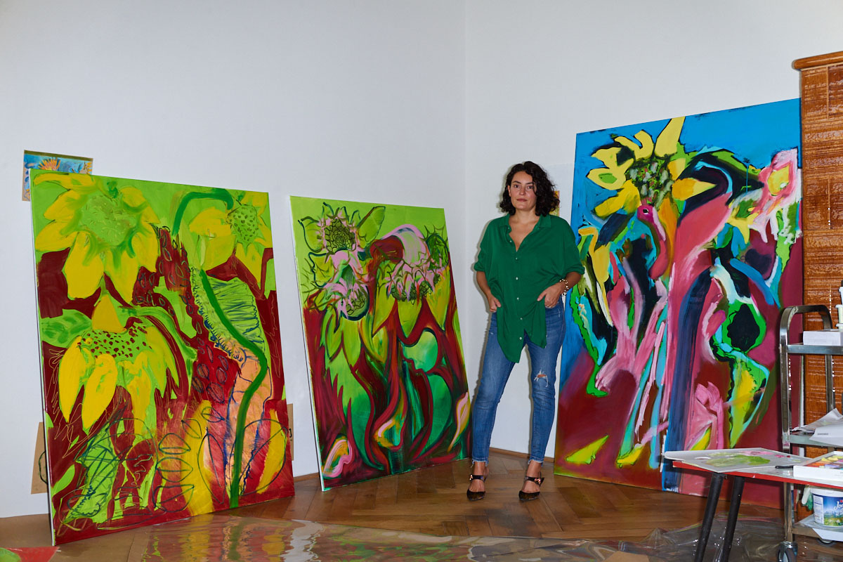 Artist. Lauren Nickou