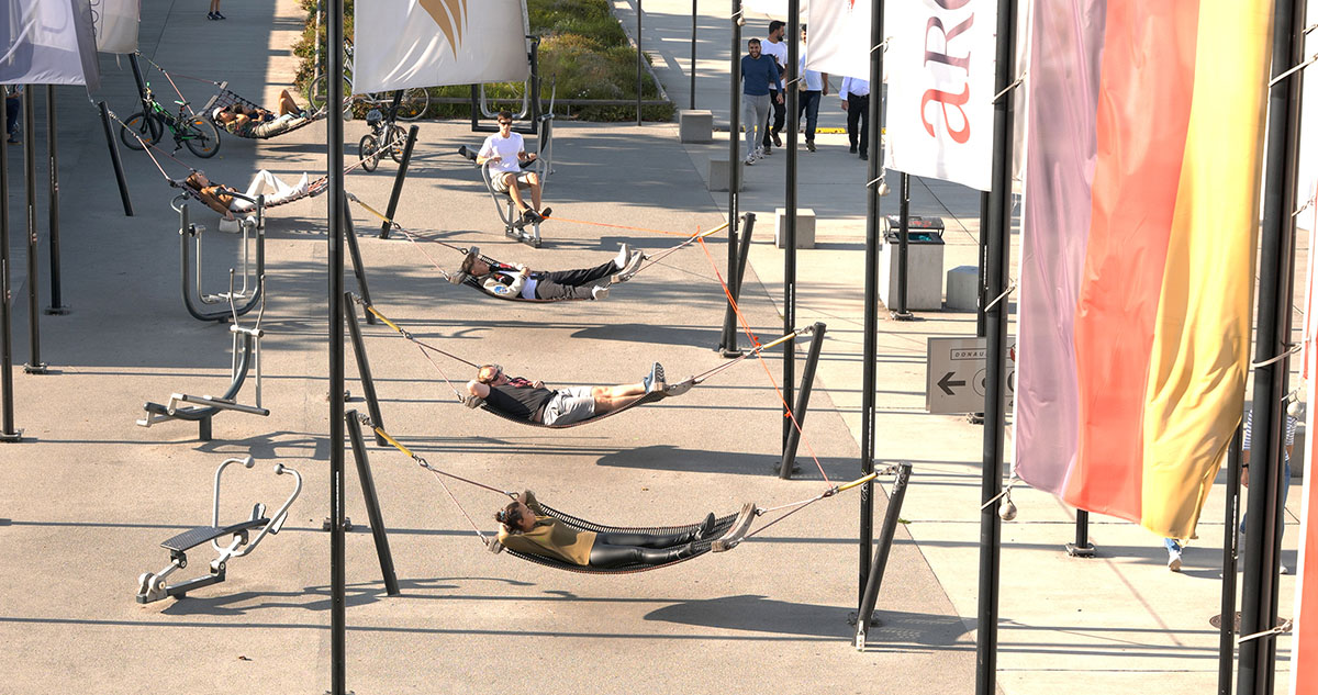 Leopold Kessler: Hammock synchronization, Vienna, 2023, Foto: Leopold Kessler