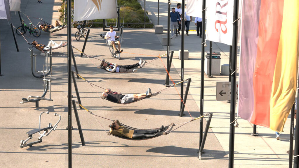 Leopold Kessler: Hammock synchronization, Vienna, 2023, Foto: Leopold Kessler