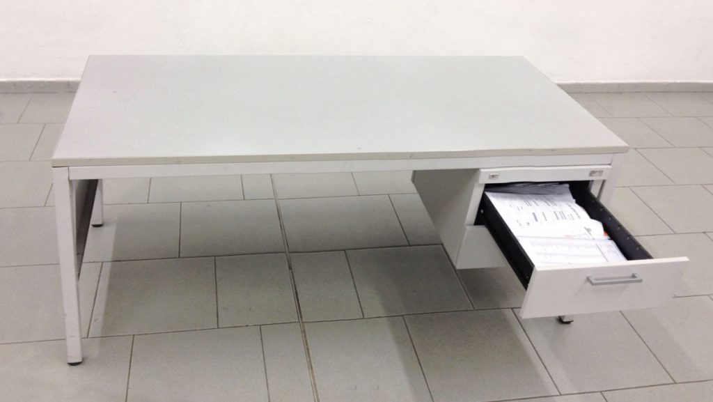 Max Mondini, Ho trovato più verità nelle bugie che bugie nelle verità (2012), Folded staples, aluminum chair. Environmental dimensions (2 x 3.5 and 3.6 x 0.2 cm)