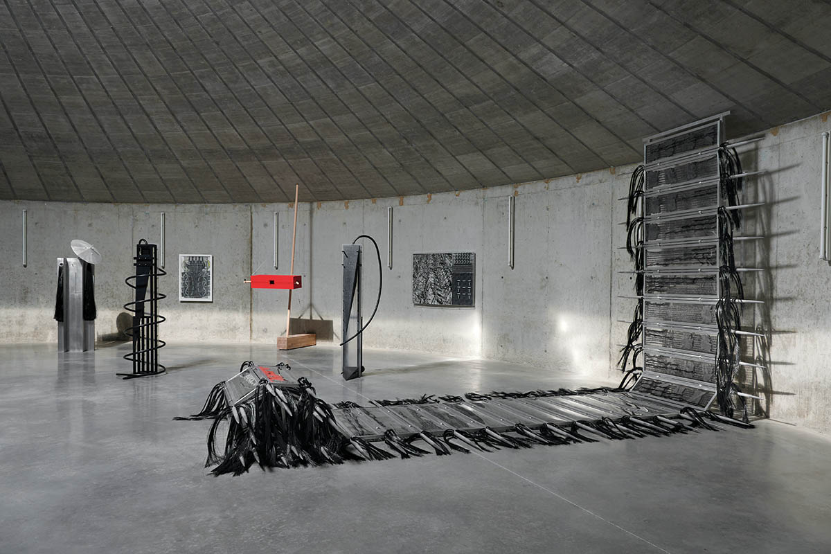 Ausstellungsansicht. Meina Schellander. IN EINEN KREIS EIN QUADRAT – Foto: © Museum Liaunig