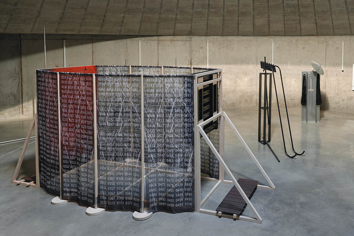 Ausstellungsansicht. Meina Schellander. IN EINEN KREIS EIN QUADRAT – Foto: © Museum Liaunig