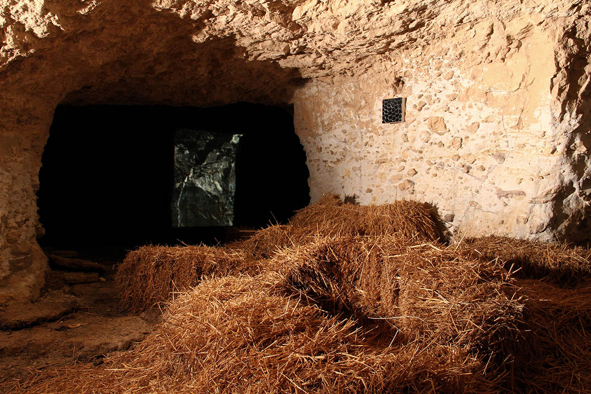 Enrico Piras-Alessandro Sau, Occhio Riflesso I, Grotta S'Iscuro- su, installation view