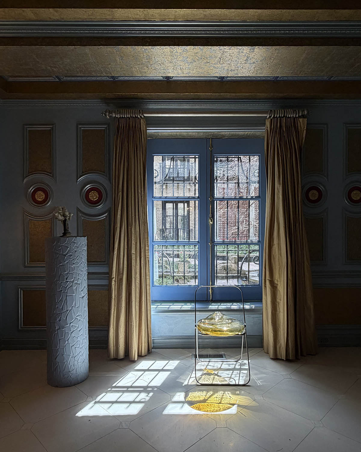 Inga Danysz, Plia 03, 2021. Handblown glass, chromed zinc. Courtesy of Good Weather Llc and Neighbors.