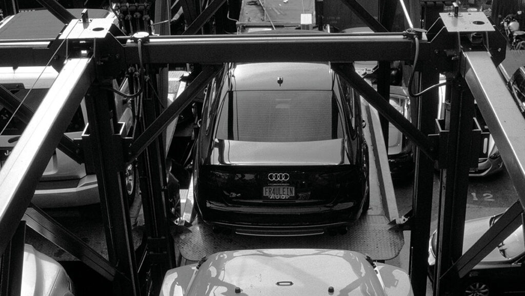 Photo: © Walter Seidl