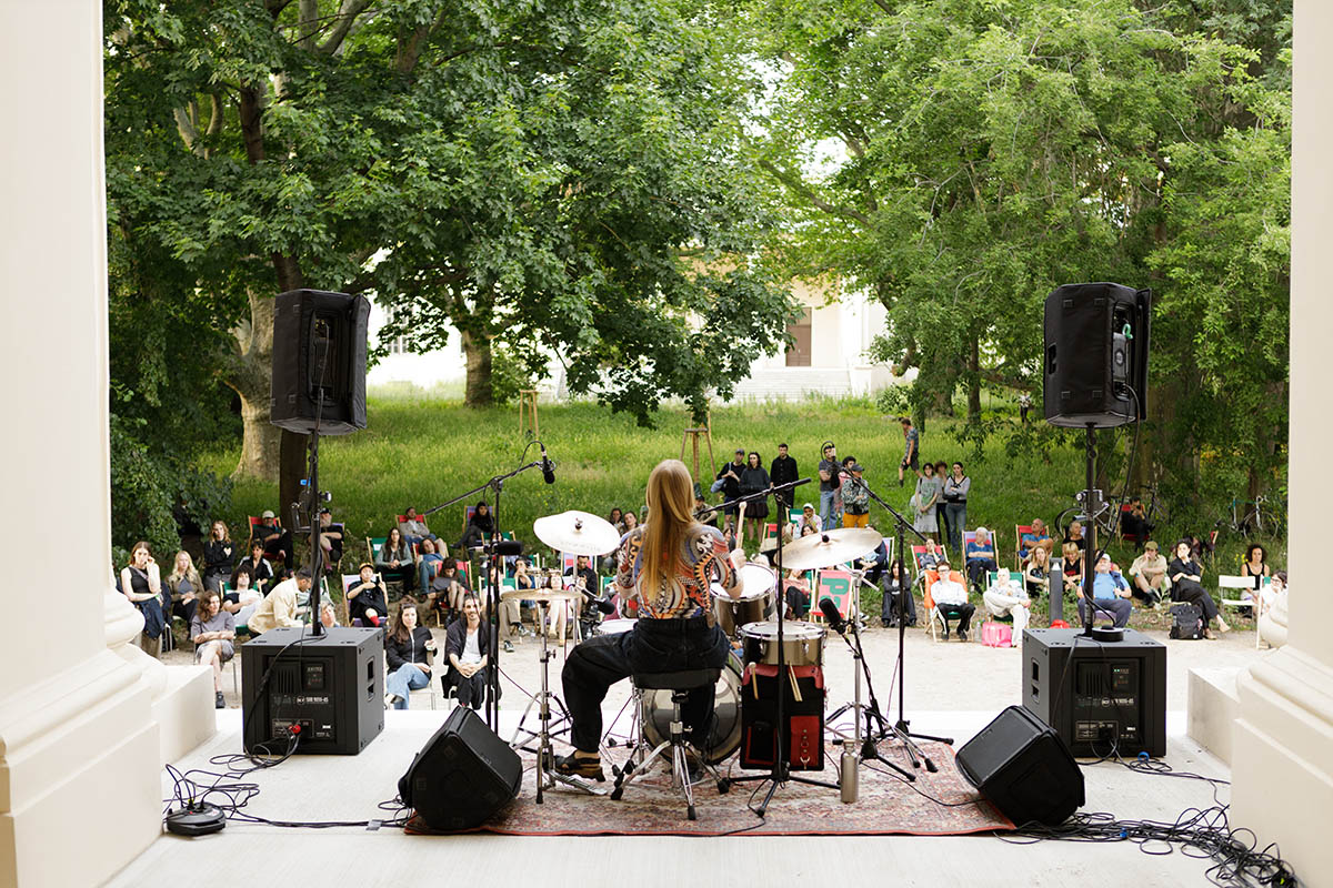 Performance by Stina Fors. Photo: Nick Shandra