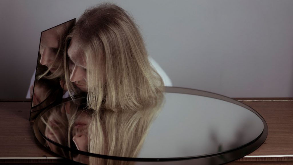 2021 wird sein Jugendstück "in einem Land ohne" im WUK (Wien) uraufgeführt.