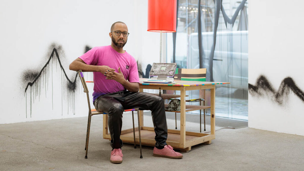 Portrait of Devin Kenny. Photo Credit: © Galerie Elisabeth & Klaus Thoman / kunst-dokumentation.com