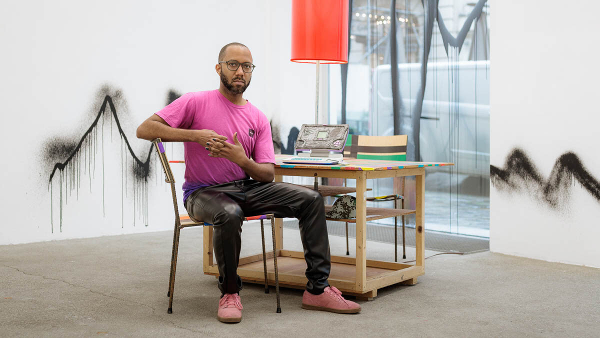 Portrait of Devin Kenny. Photo Credit: © Galerie Elisabeth & Klaus Thoman / kunst-dokumentation.com