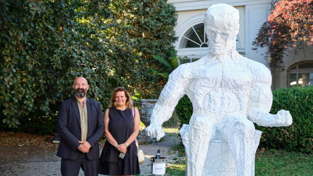 Michael Maier, Künstler, Ursula Tuczka, Organisatorin/Kuratorin, Riese Vorherrschaft Gottes