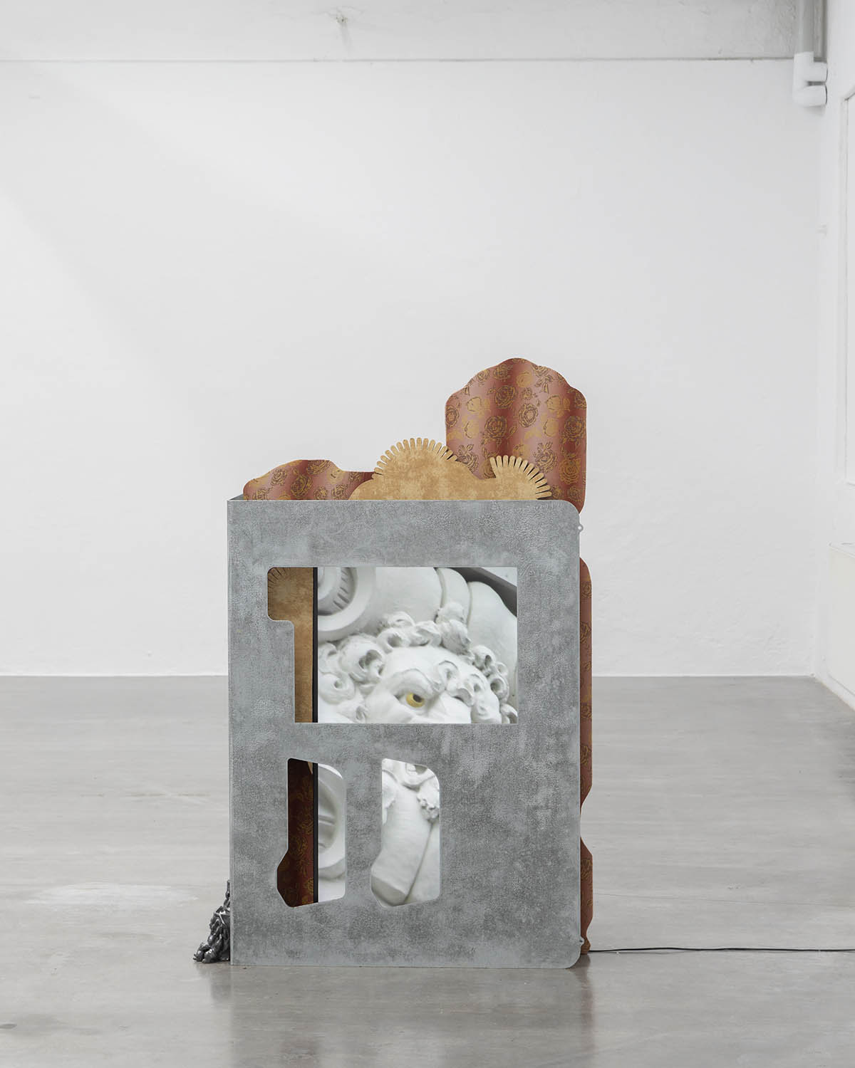 Sophia Mainka – Habit Loss @ From Animal To Mineral (2024). Installation view, Lothringer 13 Halle, Munich. Photo: Thomas Splett
