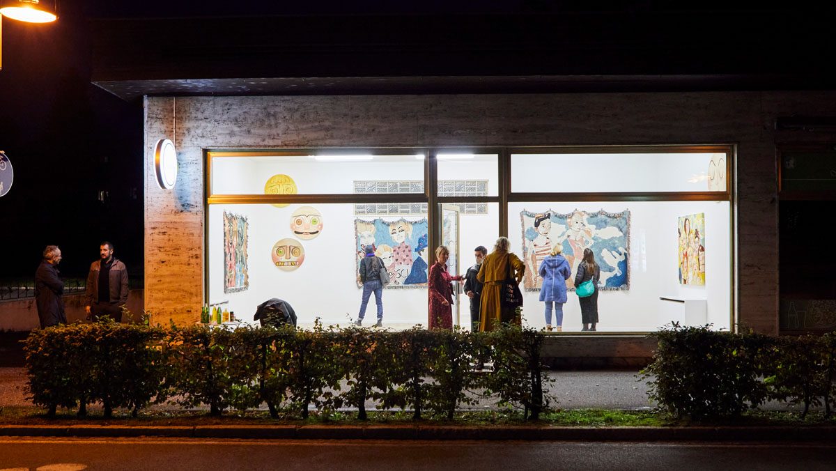 Ausstellung. Spencer Chalk-Levy Spencer Chalk-Levy, Heavens & Threads, 2021. Installation view at Galerie3 Velden | Photo: Johannes Puch