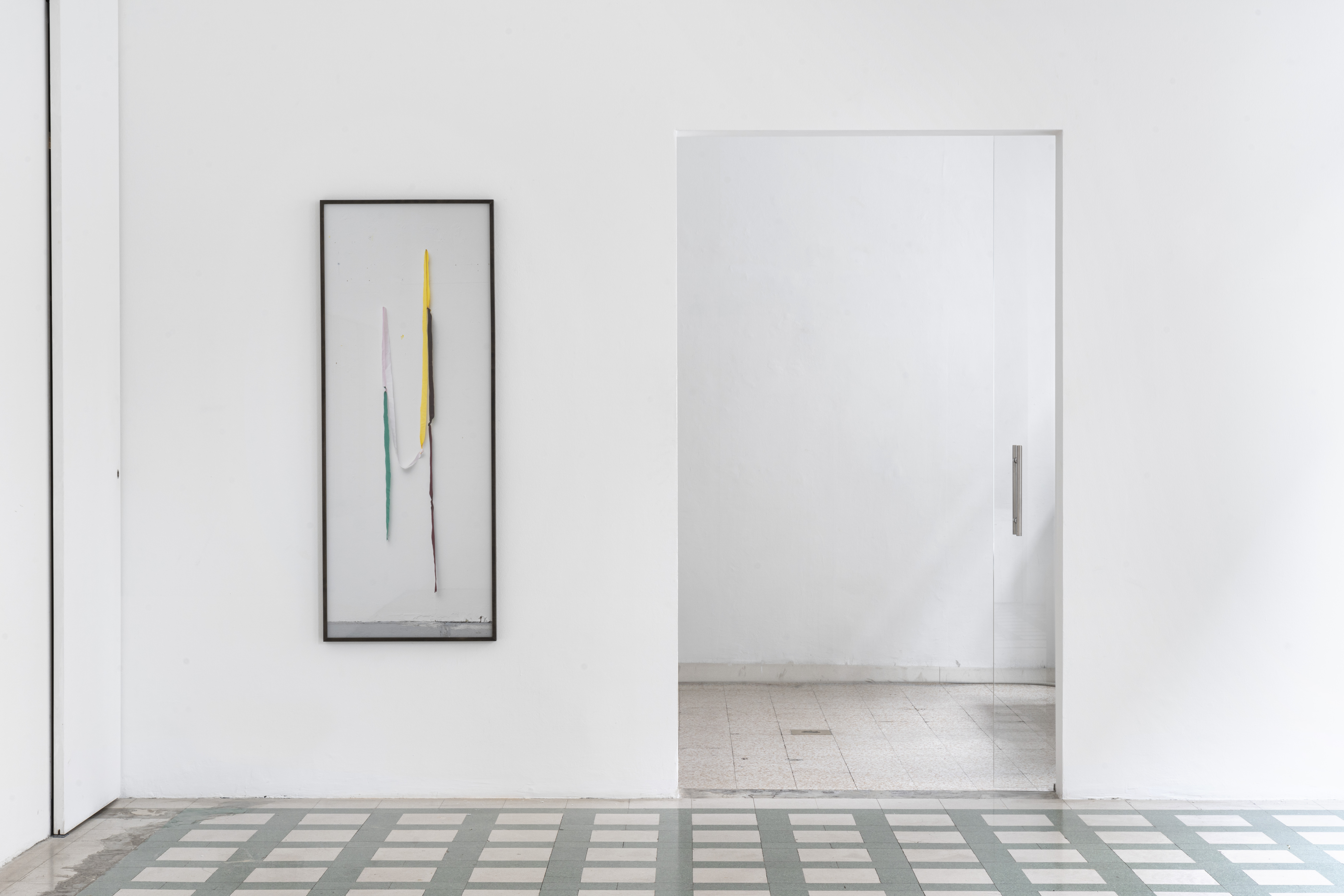Alejandro Cesarco, The Ongoing Story, 2022 installation view at Galleria Raffaella Cortese, Milano. Ph: Lorenzo Palmieri.
