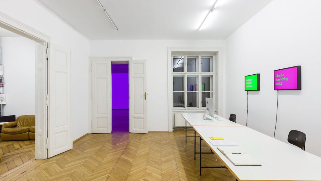 Tony Cokes, SM BNGRZ, 2021, Installation view