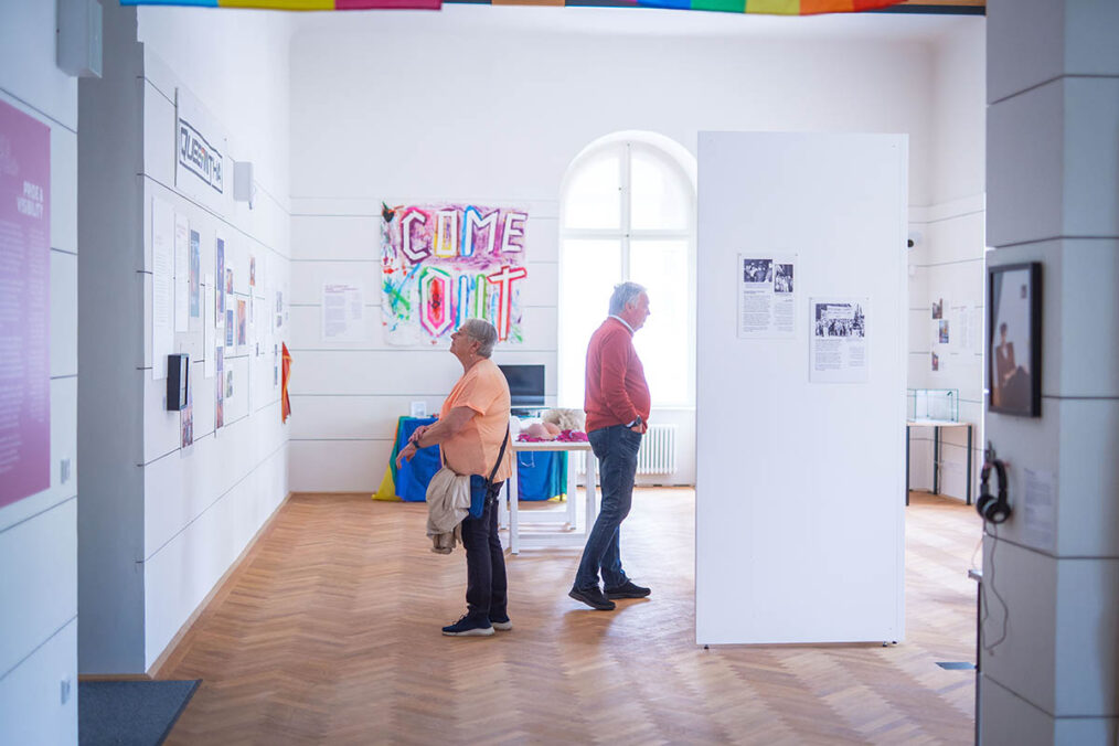 exhibition view: Unsichtbar? Unaufhaltsam! Queere Geschichte(n) zwischen Verfolgung, Widerstand und Sichtbarkeit in Kärnten und der Alpen-Adria-Region. Photo: DerSchindler.at