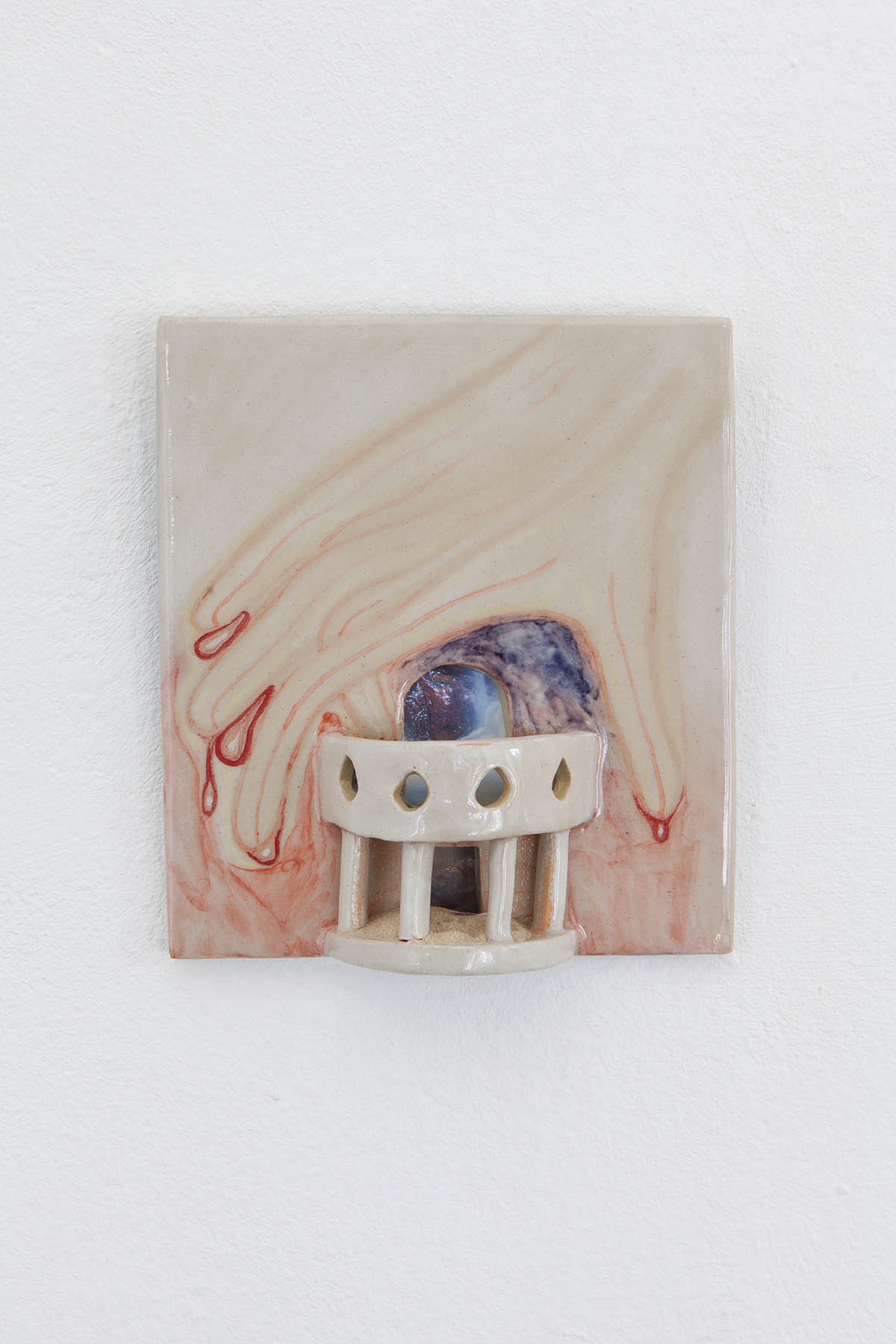 balcony tile #2, 2021, underglaze-paint on stoneware, sand, seashell and Collage, 15,3 x 13,6 cm