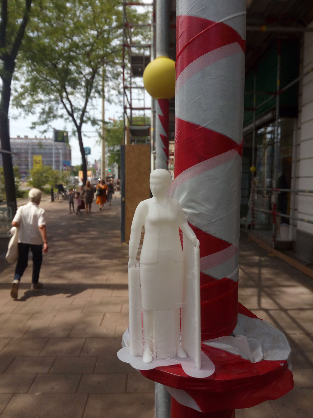 Žarko Aleksić, GeistarbeiterInnen, 3d print in public space, 2021